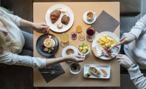 Ristorante Lares presso Ambiez Residencehotel a Madonna di Campiglio - colazione