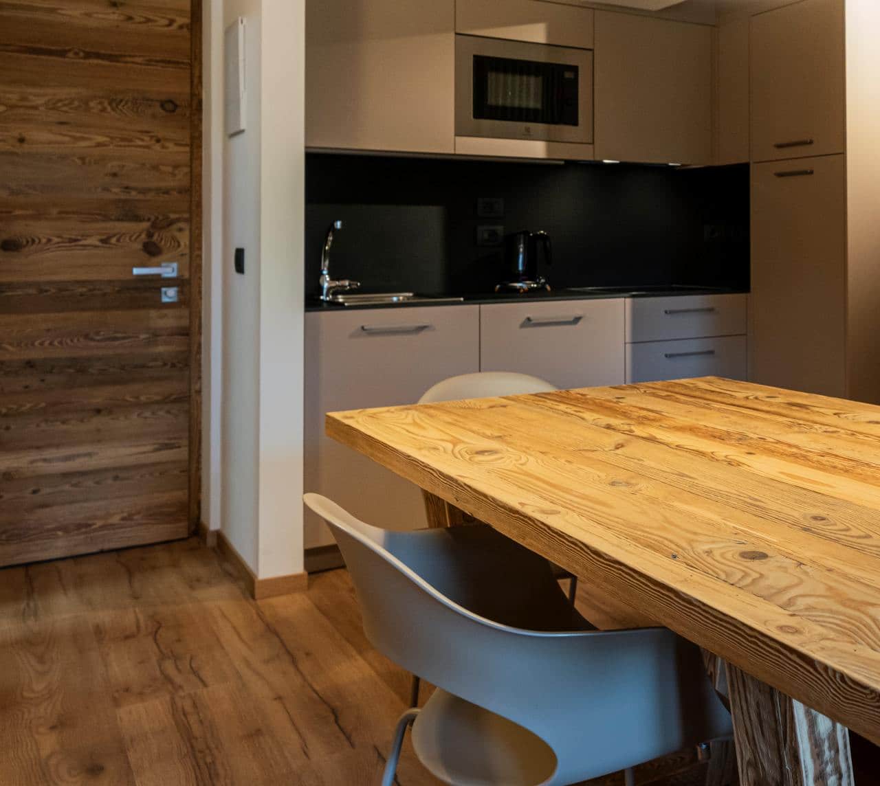 https://www.residencehotels.com/wp-content/uploads/2026/02/D_LASTEI_SANMARTINO_HOME_SUPERIOR_CUCINA.jpg