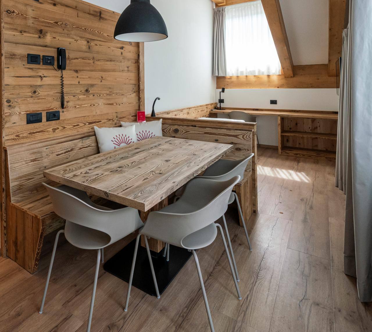 https://www.residencehotels.com/wp-content/uploads/2026/02/D_LASTEI_SANMARTINO_HOME_SUPERIOR_SOGGIORNO.jpg
